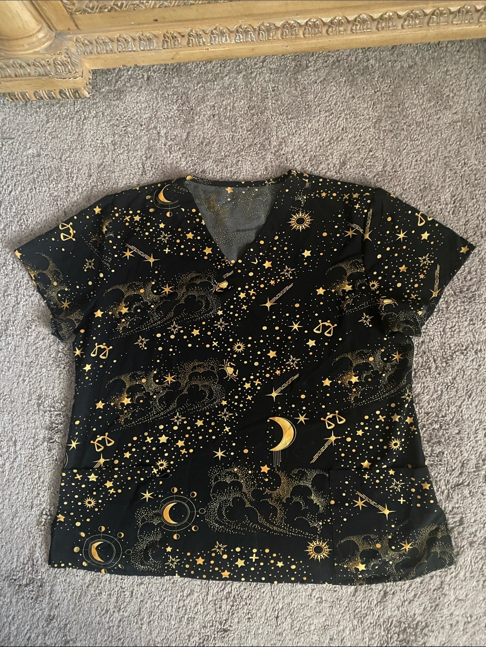 Medical Scrub Top Celestial Star & Moon Print - Black/Gold SZ XL